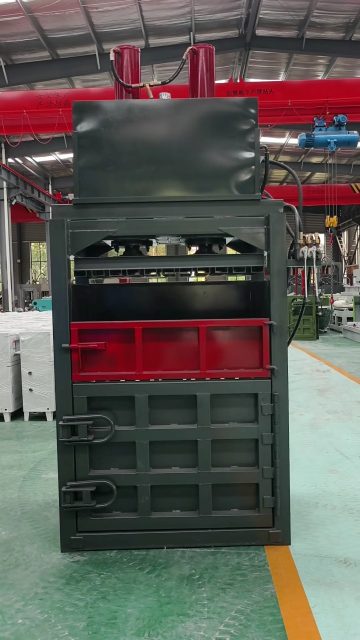 🏗️ 120Ton Vertical Hydraulic Baler | Complete Machine Appearance & Structure Display Video🔥
Full exterior display of 120T vertical hydraulic baler, sturdy overall structure, compact layout for carton, plastic and light scrap compression. Multiple units in stock, factory customized production.
#120TonVerticalBaler #VerticalHydraulicBaler #IndustrialCompactor #RecyclingBaler #WastePackingMachine