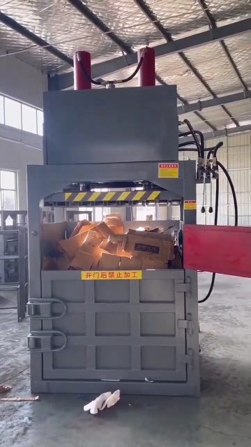 ✅🏢Factory Supply 60Ton Vertical Hydraulic Baler | Full Machine Appearance Display | Customizable Recycling Baler
Factory direct selling 60 ton vertical hydraulic baler, complete machine appearance display in this video🏭
Customizable pressing force, feeding inlet size for scrap metal, textile, carton, plastic waste.
Suitable for waste recycling company, garbage sorting station, industrial waste disposal factory worldwide.
Professional after-sales service, machine test before delivery, send inquiry to get best factory offer💰
#FactoryBalerSupplier #CustomHydraulicBaler #IndustrialCompactor #ScrapProcessingMachine #WasteBalingEquipment
