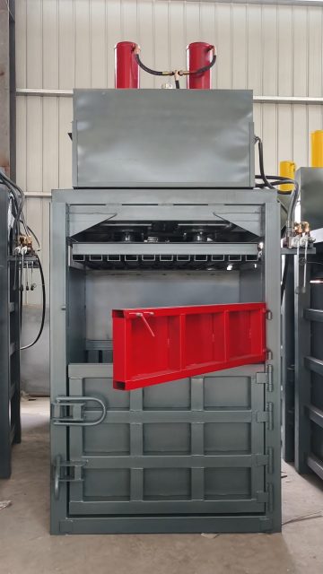 ⚙️🏭100Ton Vertical Hydraulic Baler | Full Appearance Display Video | Scrap Metal/Cardboard Compactor Machine
Check our full exterior appearance video of 100 Ton Vertical Hydraulic Baler💪
This heavy-duty vertical hydraulic baling press works perfectly for scrap metal, waste cardboard, PET plastic bottles, aluminum cans & waste textiles.
High hydraulic pressure, stable structure, easy operation, ideal equipment for scrap yard, recycling plant & waste management factory.
We are direct factory, support customized size & pressure as your requirement🚛
Contact us via WhatsApp for detailed quotation & machine parameter!
#VerticalHydraulicBaler #100TonBaler #ScrapMetalBaler #CardboardCompactor #RecyclingBalingMachine #WastePlasticBaler #ScrapYardEquipment